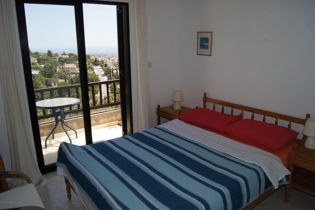Kamares Villa Paphos Room photo